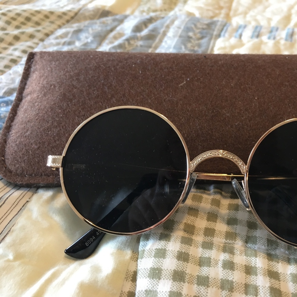 Sunglasses - Picture 2 of 3